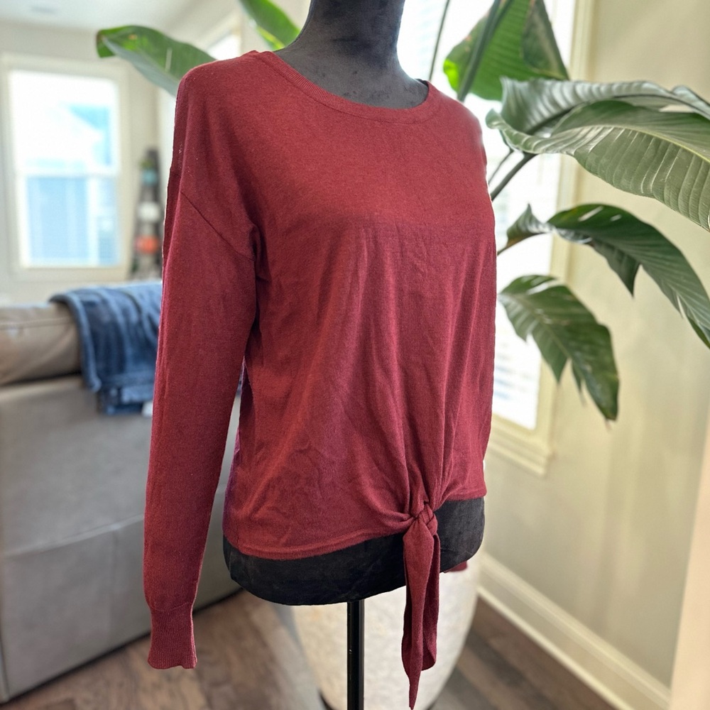 ✨NWT✨Carlie Paige Exclusive to Giftcraft Tie Front Burgundy Sweater Size M